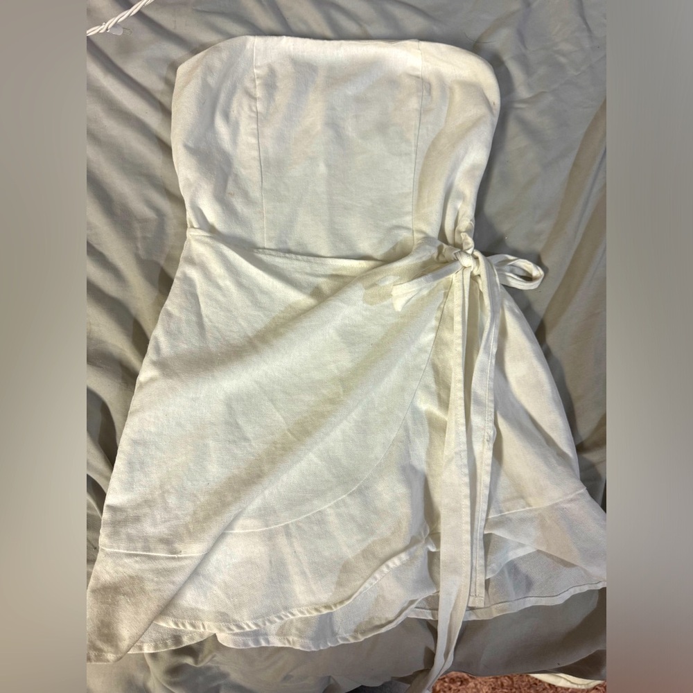 Strapless Lucy in the sky white dress